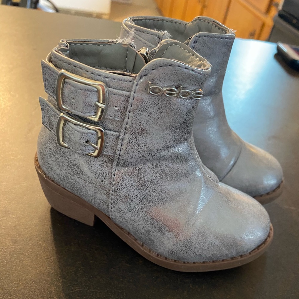 Girl booties